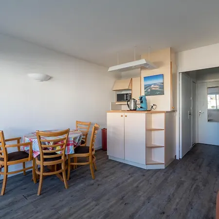 Calme Proche Avec Parking Securise Et Balcon - - Fr-1-319-547 * Arcachon