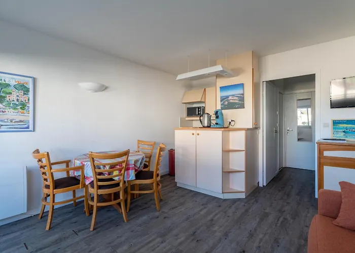 Calme Proche Avec Parking Securise Et Balcon - - Fr-1-319-547 * Arcachon